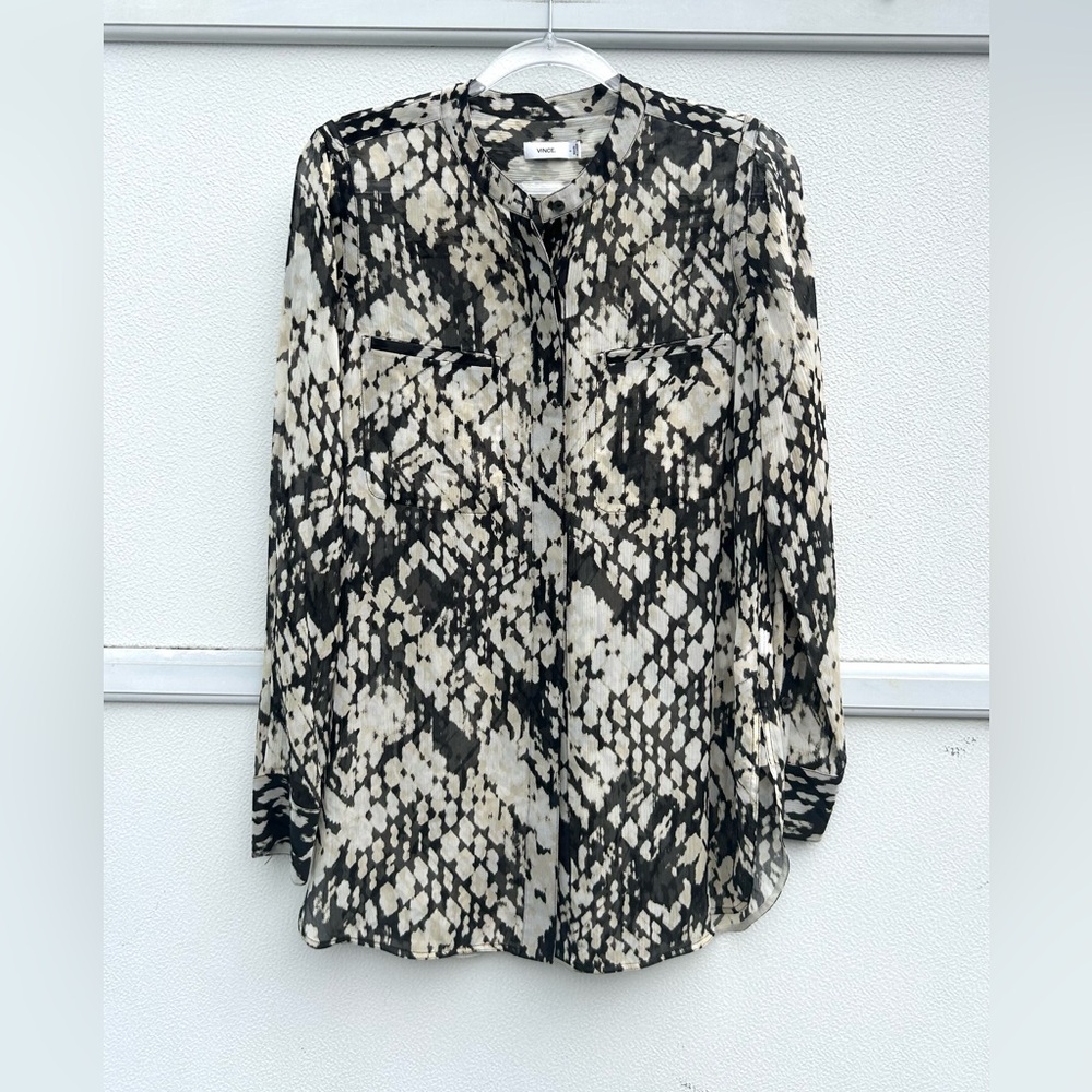 Vince Blouse Top 100% Silk Button Down Tunic Women Sz 2 Basket weave Print Sheer - Picture 3 of 14